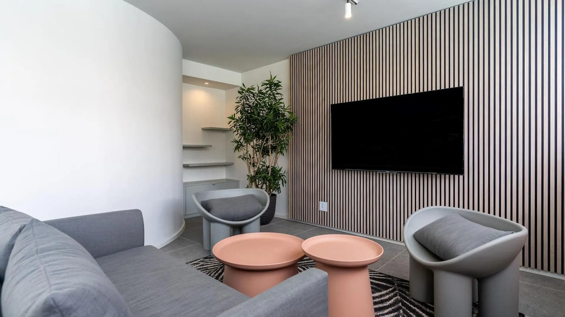 The Rose 604: Central Studio With Rooftop Pool Κέιπ Τάουν 0*,  Νότια Αφρική